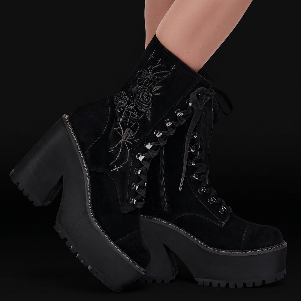 Moon Boots